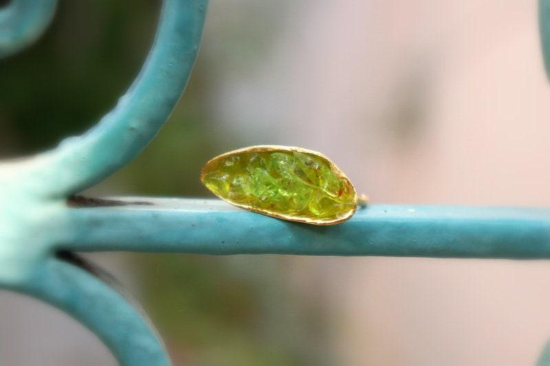 Real Mussel Shell Silver Ring with Green Murano Glass, Handmade Nature Jewelry, Organic Nature Band, Gift for Wisdom & Spirituality, Sterling Silver 925